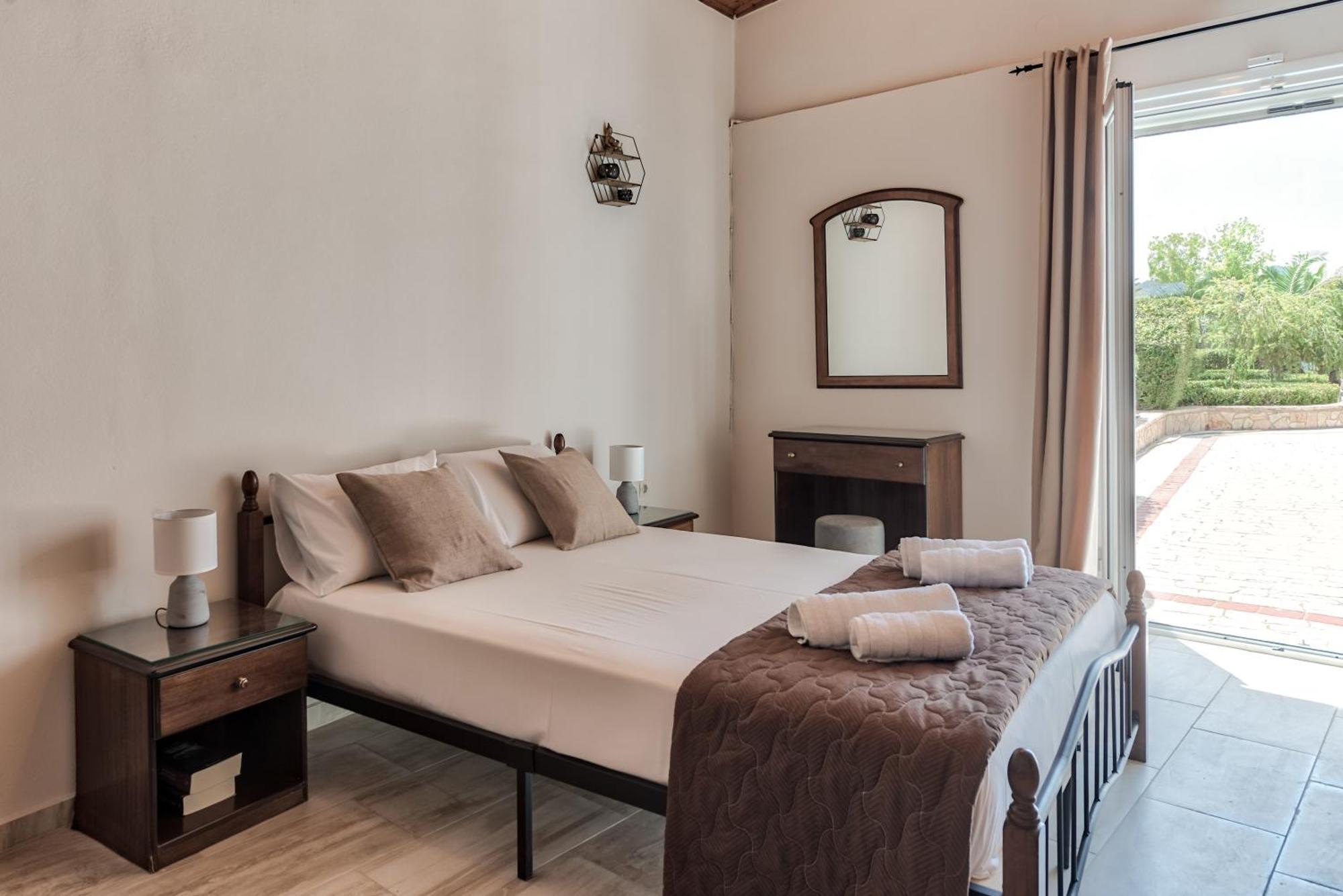 Sofia - Yiota Studios & Apartments Циливи Экстерьер фото
